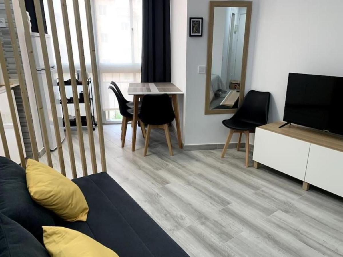 Precioso Estudio Frente Al Mar Con Piscina Benalmádena Exteriér fotografie