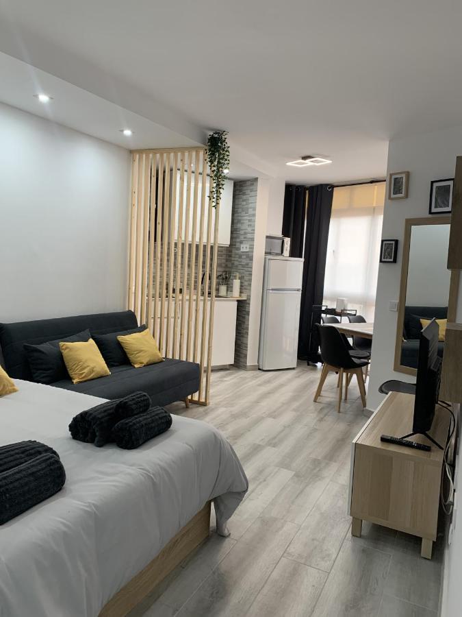 Precioso Estudio Frente Al Mar Con Piscina Benalmádena Exteriér fotografie