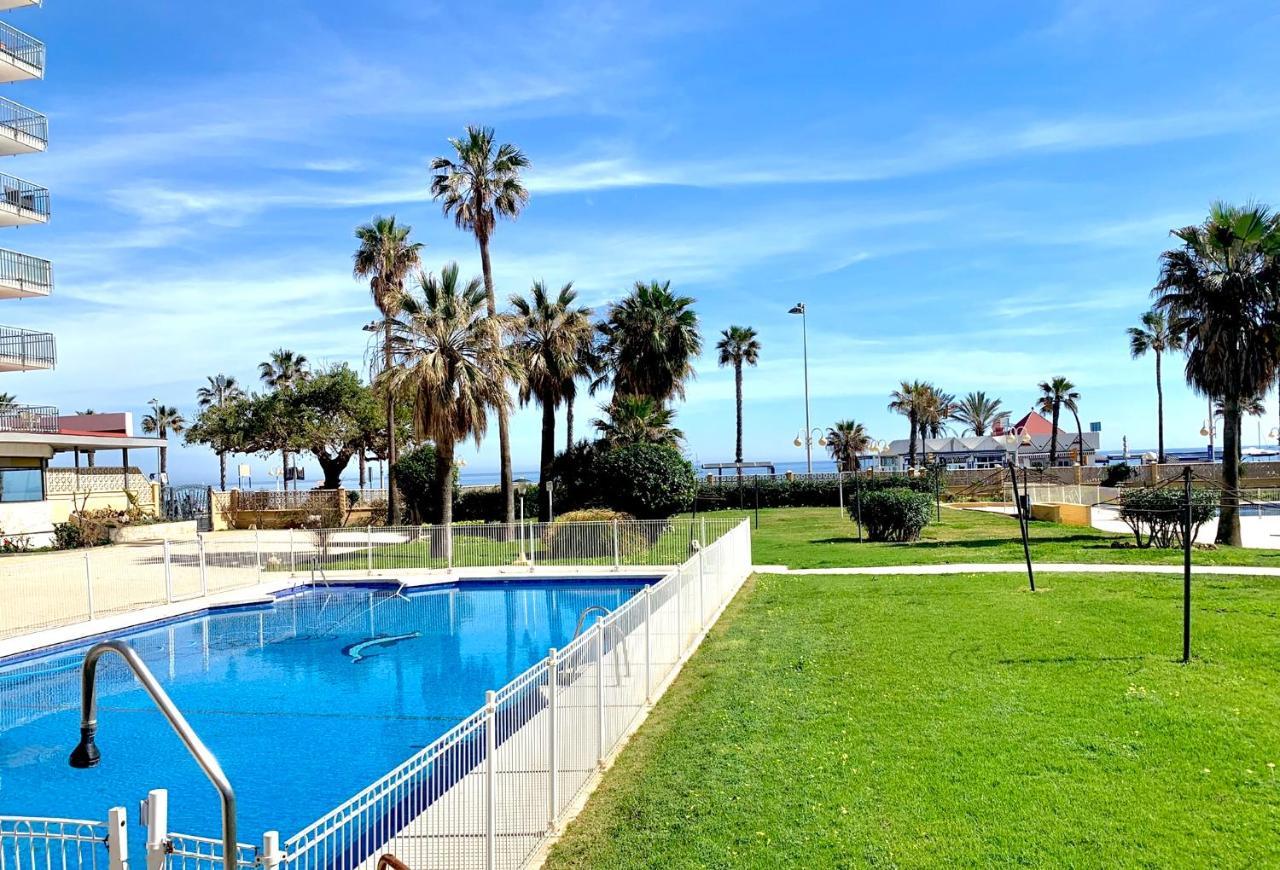 Precioso Estudio Frente Al Mar Con Piscina Benalmádena Exteriér fotografie
